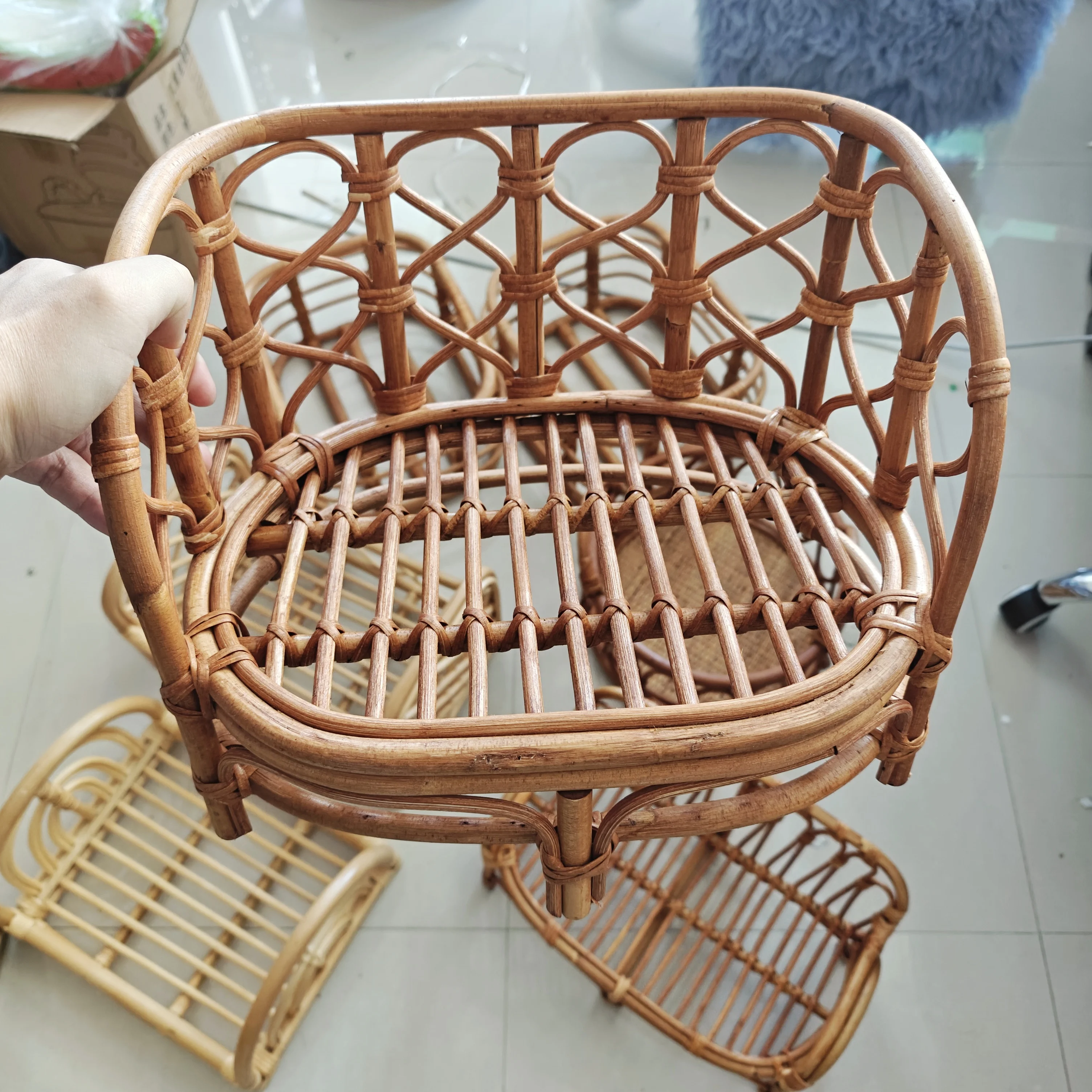 Accesorios de fotografía retro para recién nacido – Cesta y cama - imagen 2