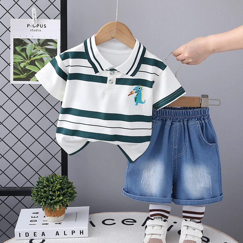 Conjunto verano bebé camiseta a rayas y pantalón corto - imagen 2