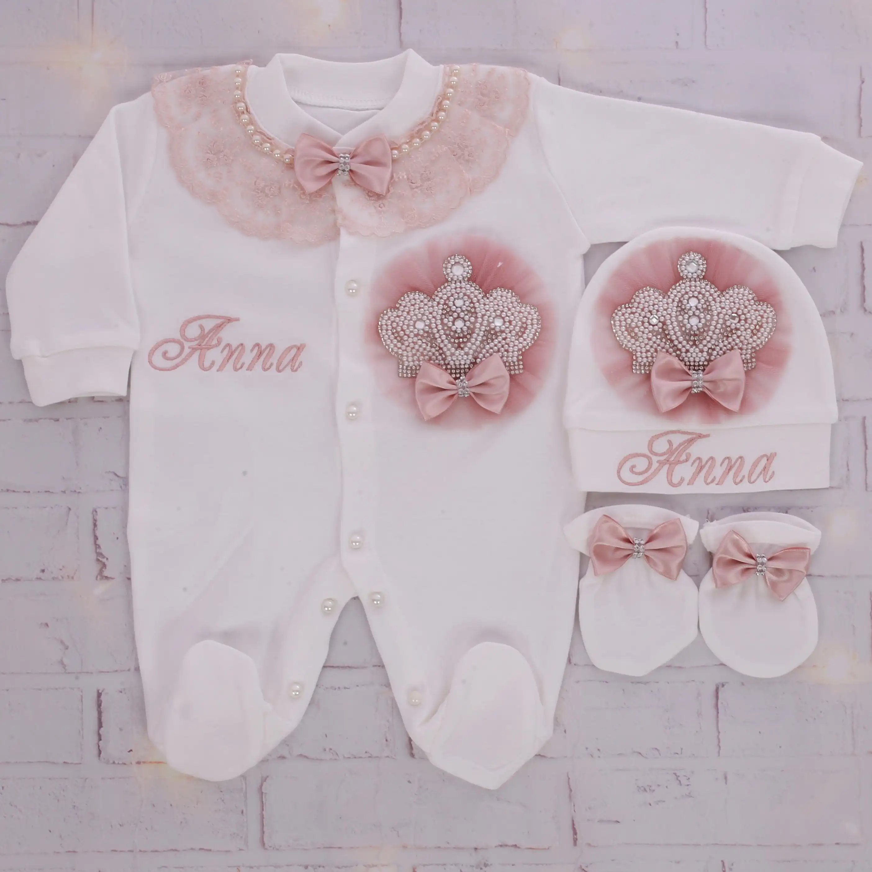 Vestido de bautizo con encaje rosa y capucha para bebé - imagen 3