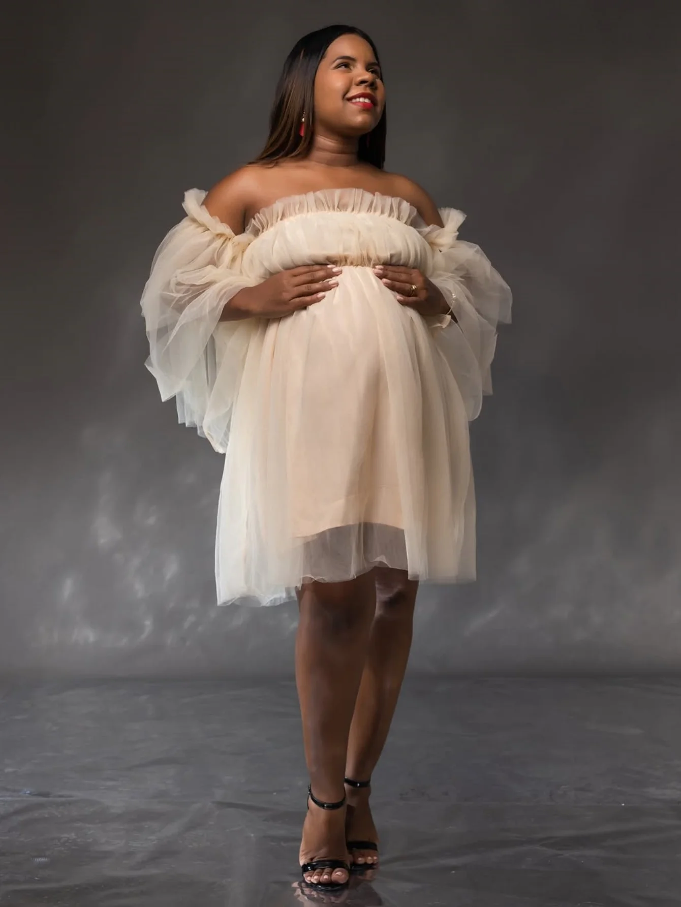 Vestido de maternidad versátil para diferentes ocasiones