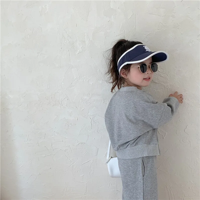Conjunto deportivo niña blusa manga larga y pantalón cómodo