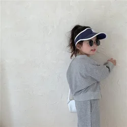 Conjunto deportivo niña blusa manga larga y pantalón cómodo