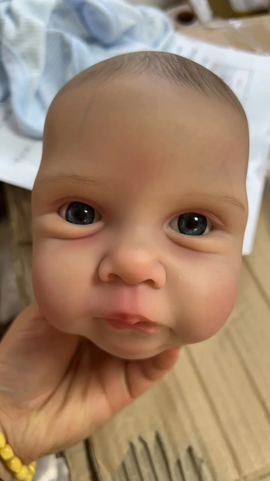 Muñeca Reborn realista con venas visibles lista para usar - imagen 4