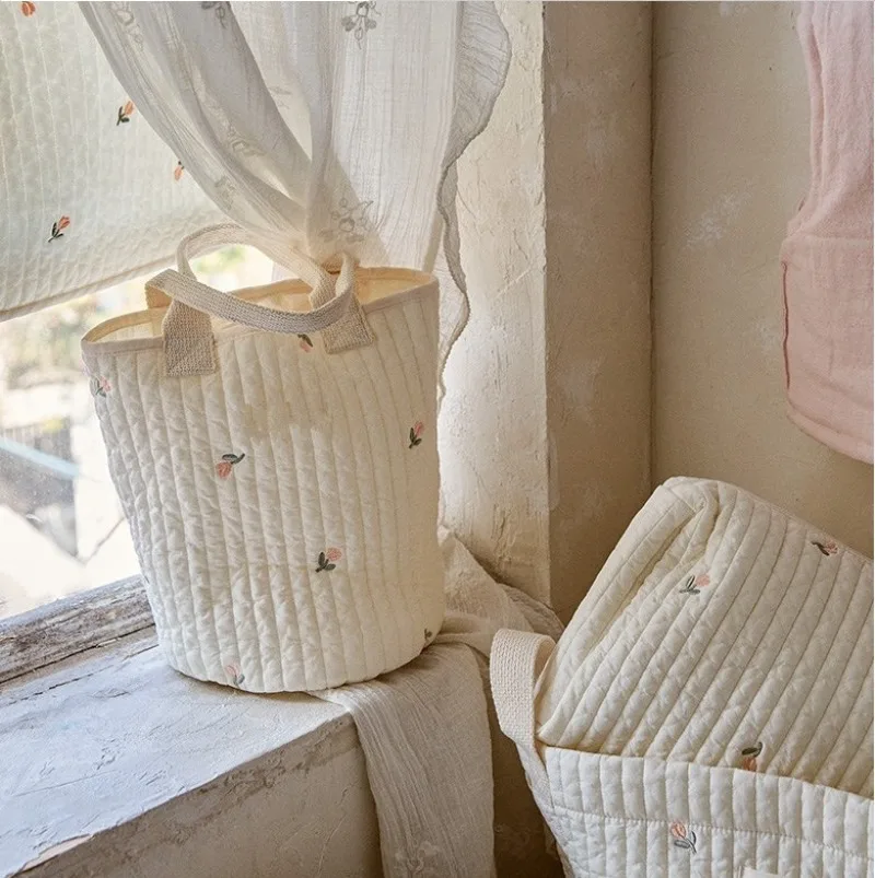 Bolsa de pañales bordada para bebé – Osito y conejito Floral - imagen 5