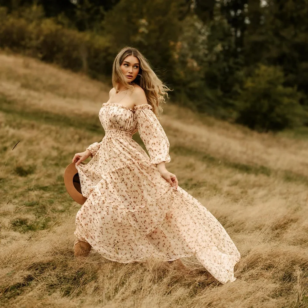 Vestido de embarazo floral en gasa con un hombro elegante - imagen 4