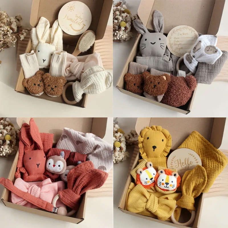Set regalo bebé: toallas de gasa, conejo, calcetines y cepillo - imagen 4