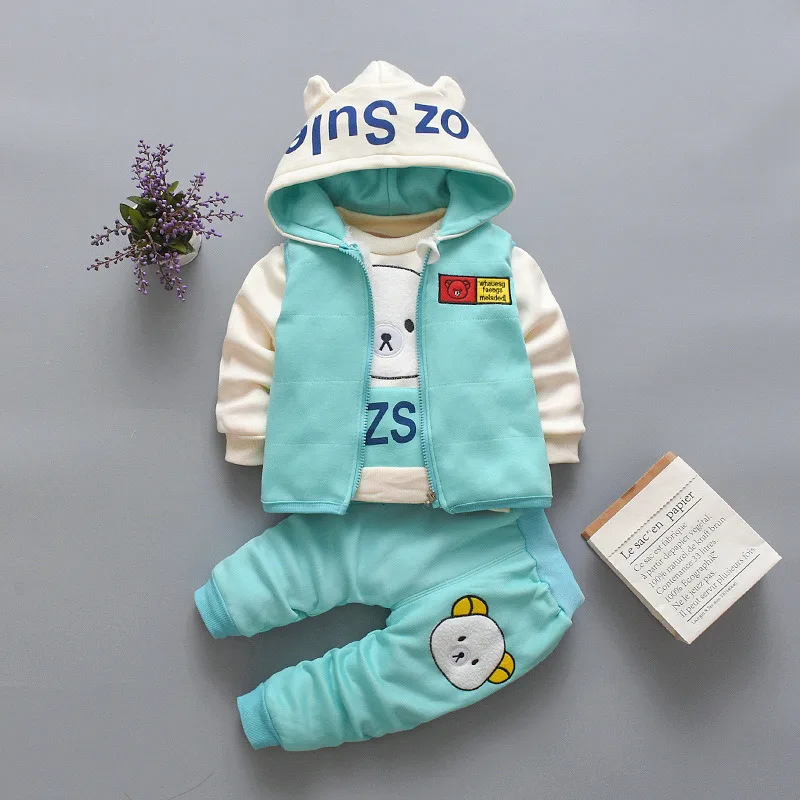 Conjunto invierno niño con chaleco capucha y camiseta soft - imagen 5