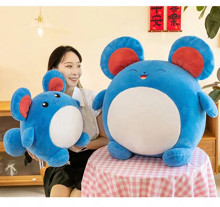 Variedad de tallas del peluche Marill