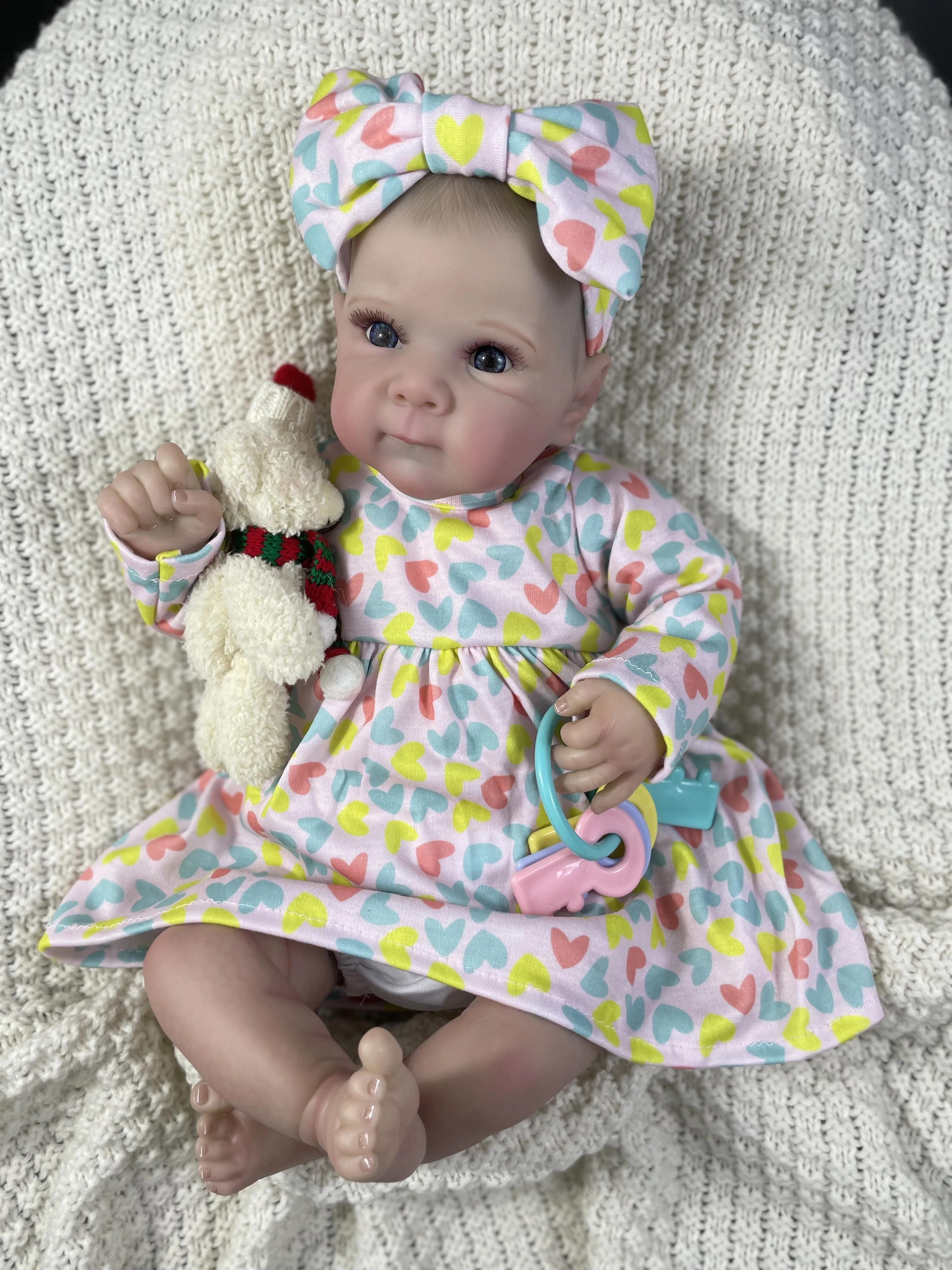 MRB Muñeca reborn Bettie de vinilo y tela, piel pintada realista
