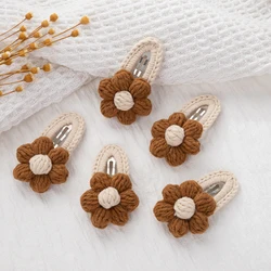 Pinzas hechas a mano de girasol para el pelo infantil