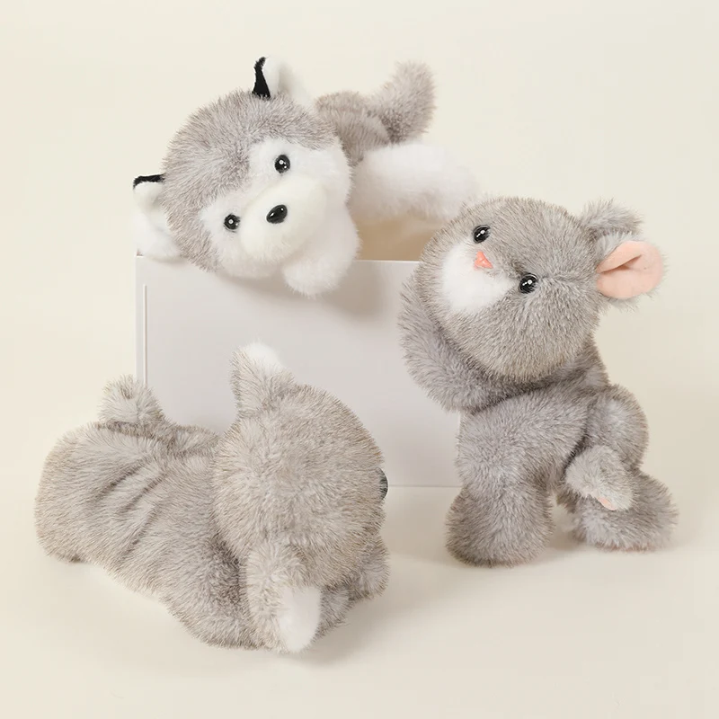 Peluche de koala gris y textura de felpa suave