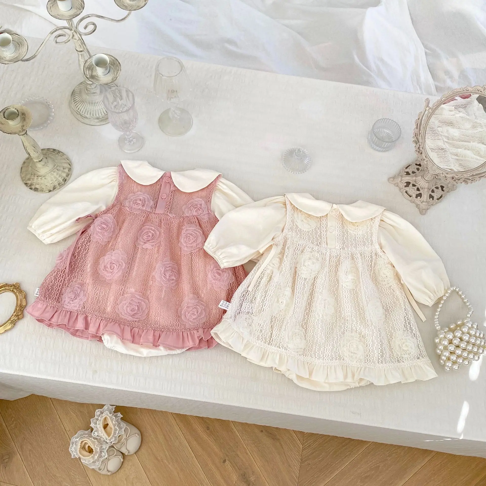 Conjunto otoño para niña: vestido floral con body Peter Pan - imagen 5