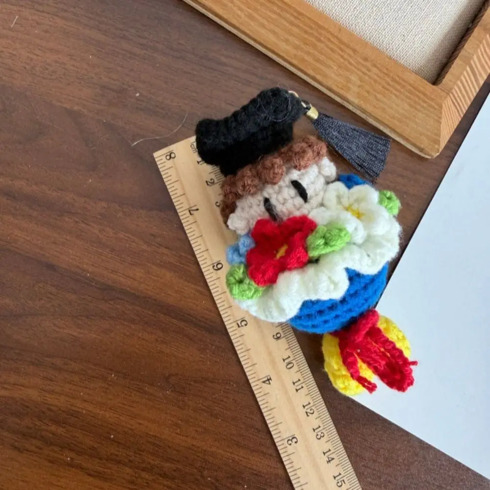 Muñeco de flores kawaii de graduación