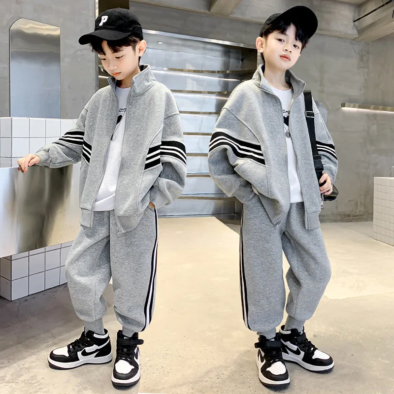 Conjunto de chándal para niño otoñal con chaqueta a rayas - imagen 3