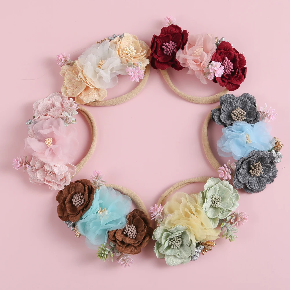Diadema floral de gasa para bebé – Lazo elástico artesanal - imagen 5