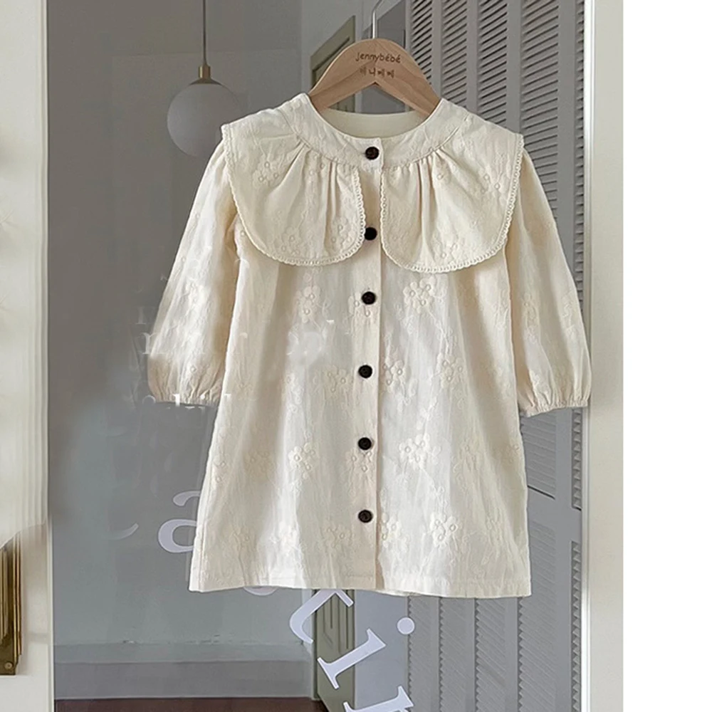 Vestido de niña en encaje con volantes, estilo princesa