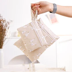 Bolsa impermeable para pañales de tela reciclada