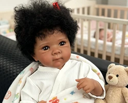Muñeca reborn Bettie realista de piel oscura, cabello rizado