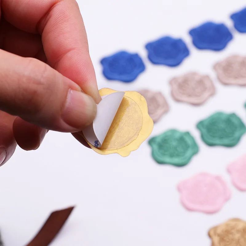 Adhesivos para sellos de cera con acabado oliva en invitaciones - imagen 2