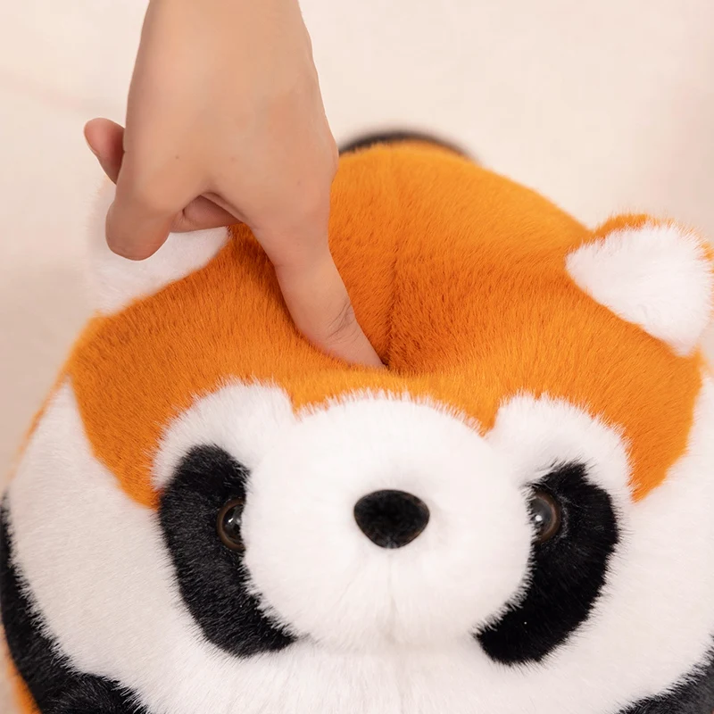Peluche panda rojo estilo anime, abrazable y esponjoso - imagen 4