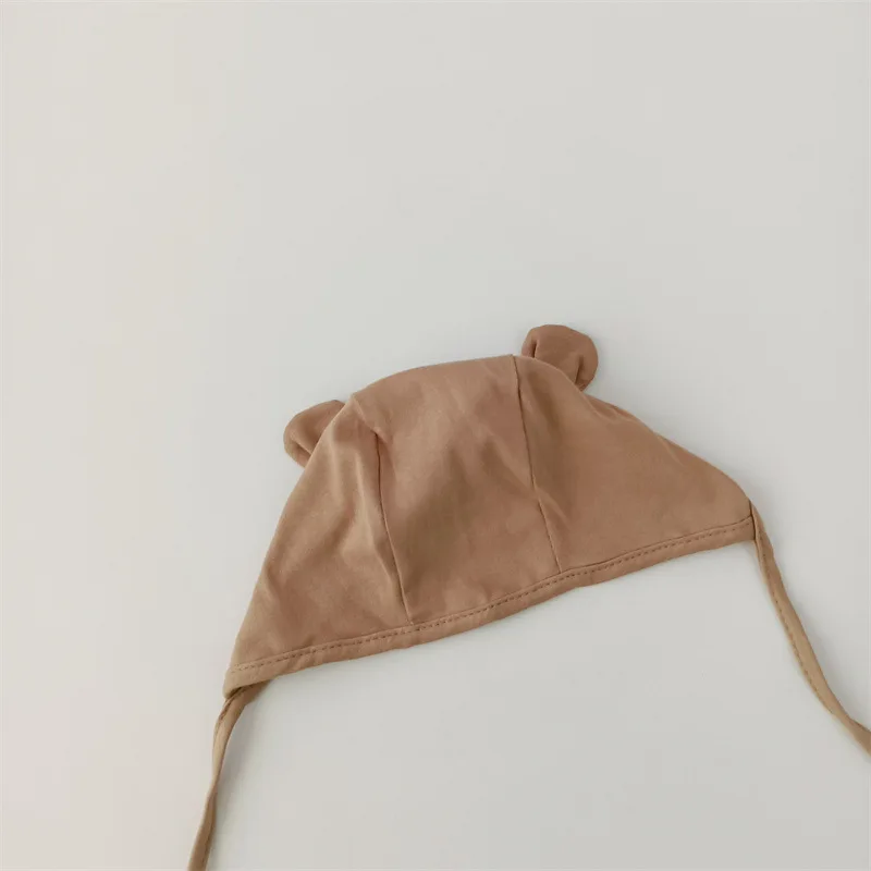 Gorro con orejitas de conejito estilo dibujo animado