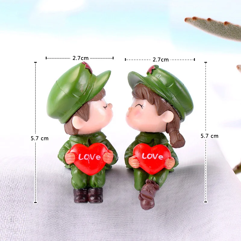 Figuras de novios para decoración de tartas y jardín de hadas - imagen 3