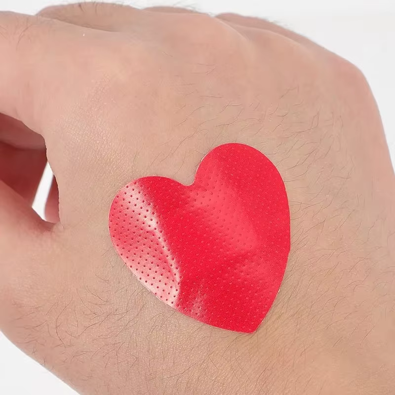 Tiritas corazón rojo para niñas – Curitas suaves y divertidos - imagen 3