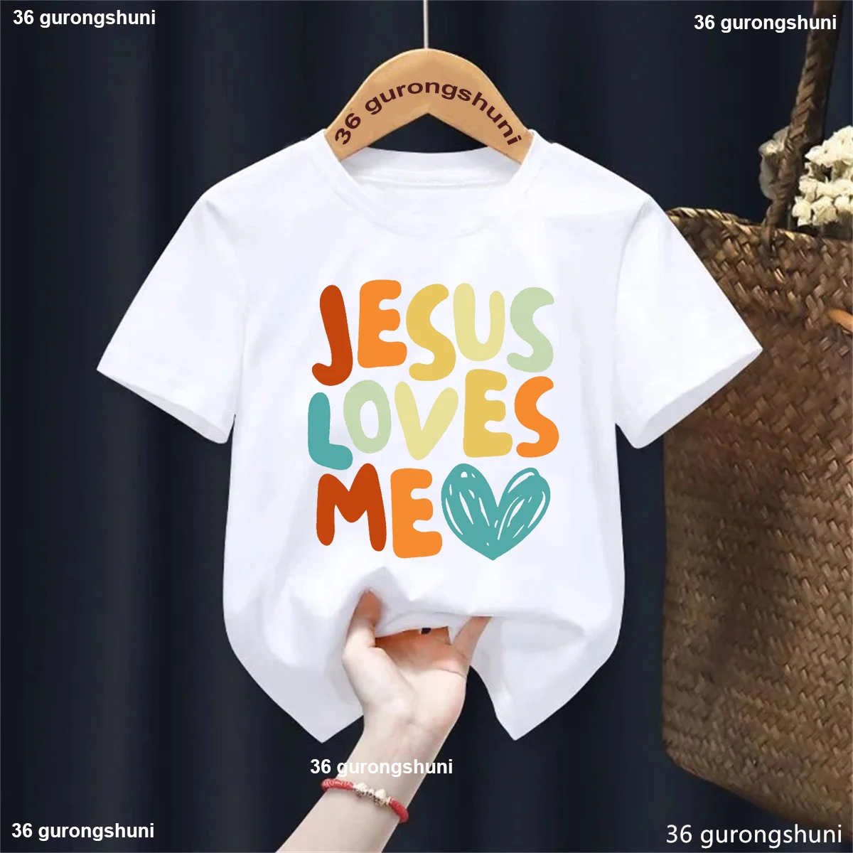 Camiseta infantil Jesús me ama – Estilo kawaii para niños y niñas - imagen 2
