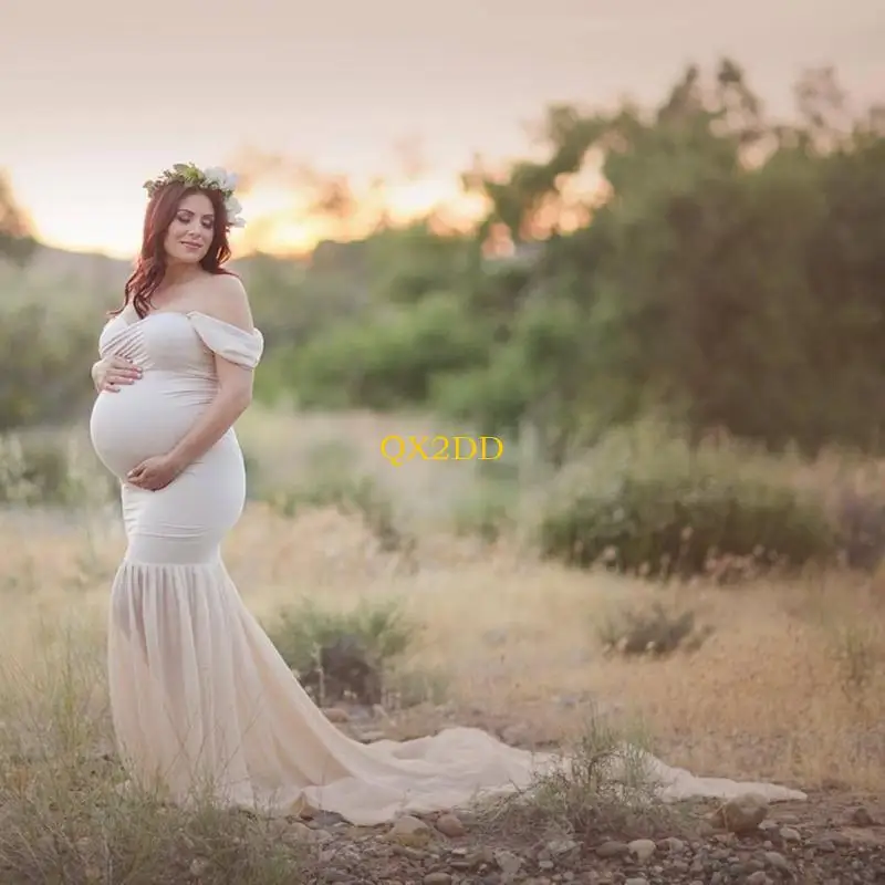 Vestido de maternidad ideal para sesiones dentro de casa