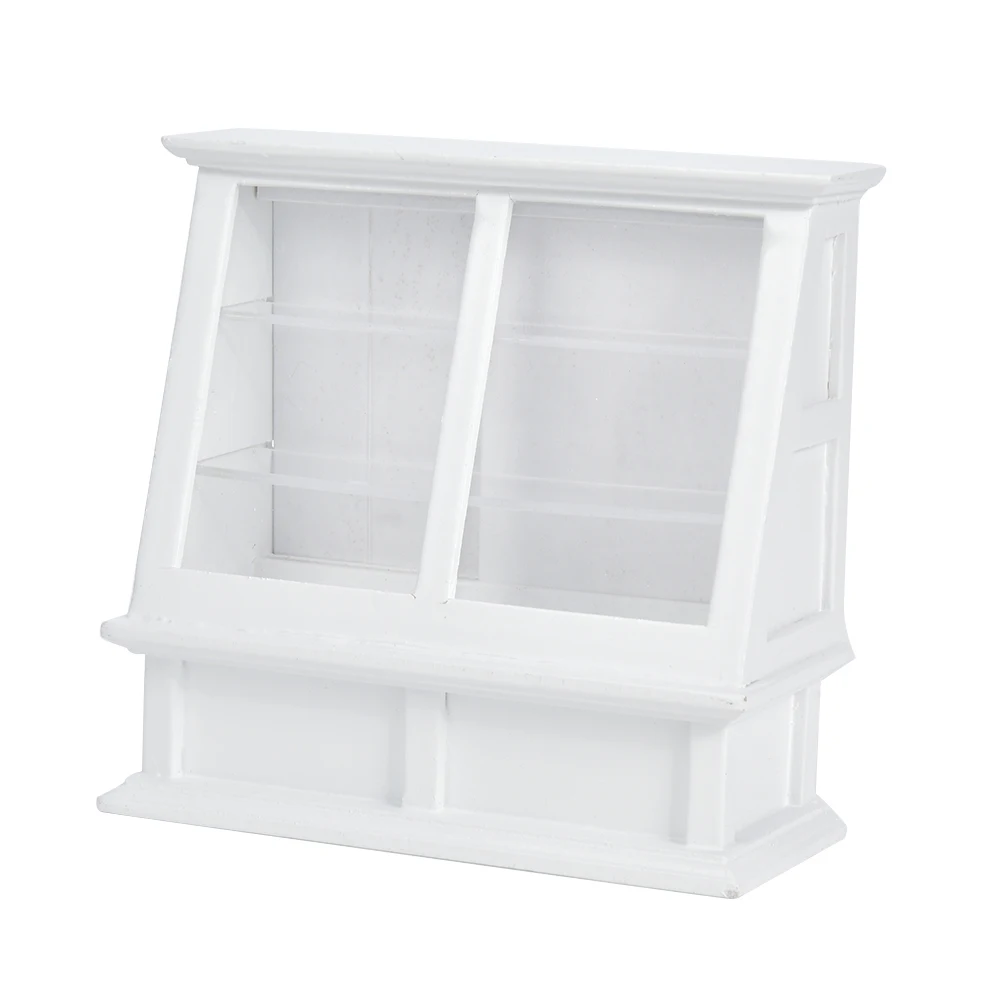 Un gabinete blanco con tres estantes