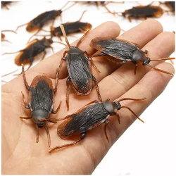 Juguete bromista realista con insectos para Día de los Inocentes