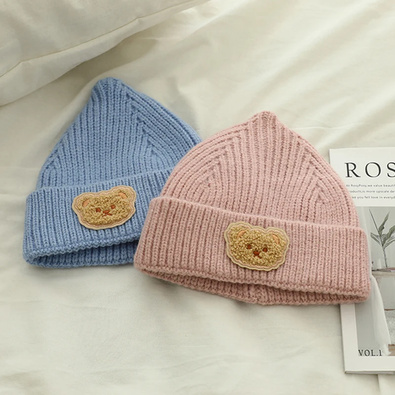 Gorro bordado y cálido