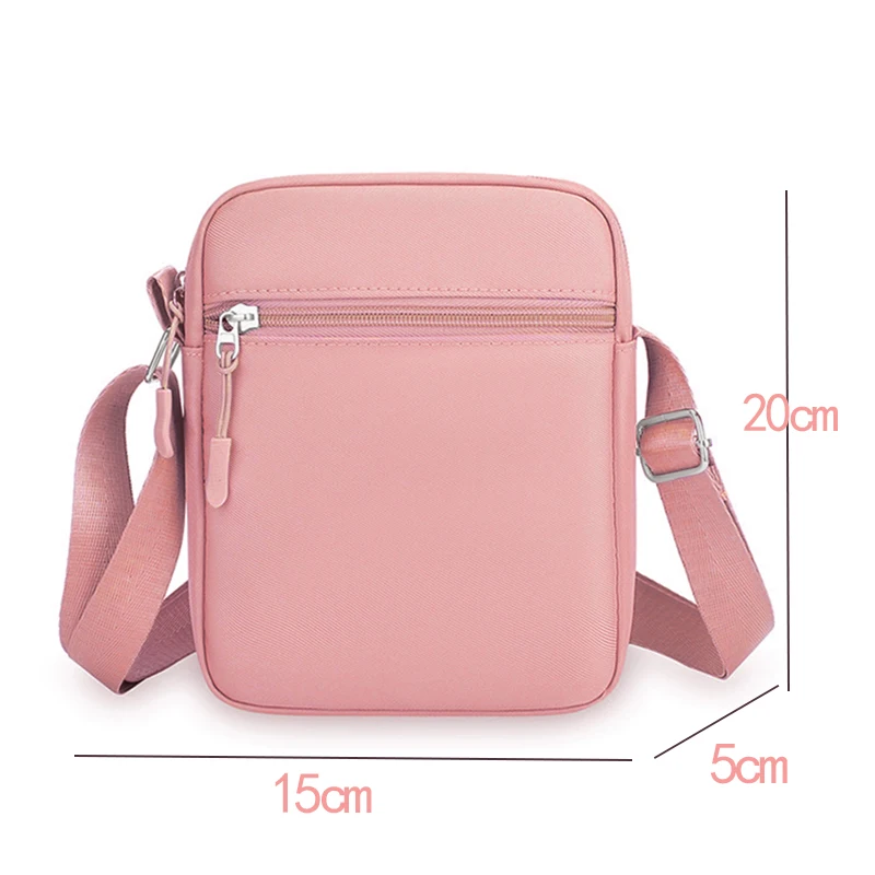 Vista frontal del bolso Sailor Moon Bandai