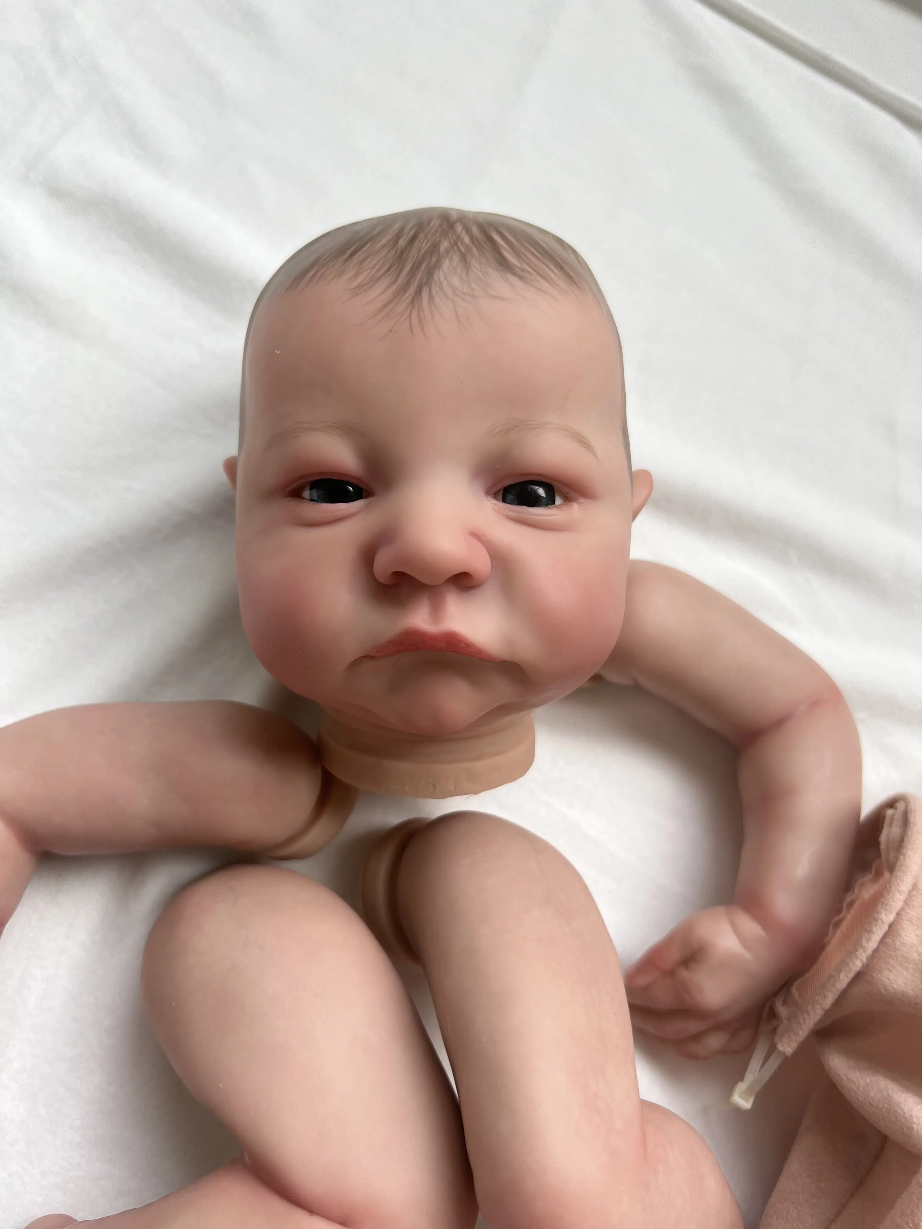 Bebé reborn realista despierto Levi con venas visibles - imagen 4