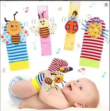 Calcetines con sonajero y correa para muñeca – animales de dibujos
