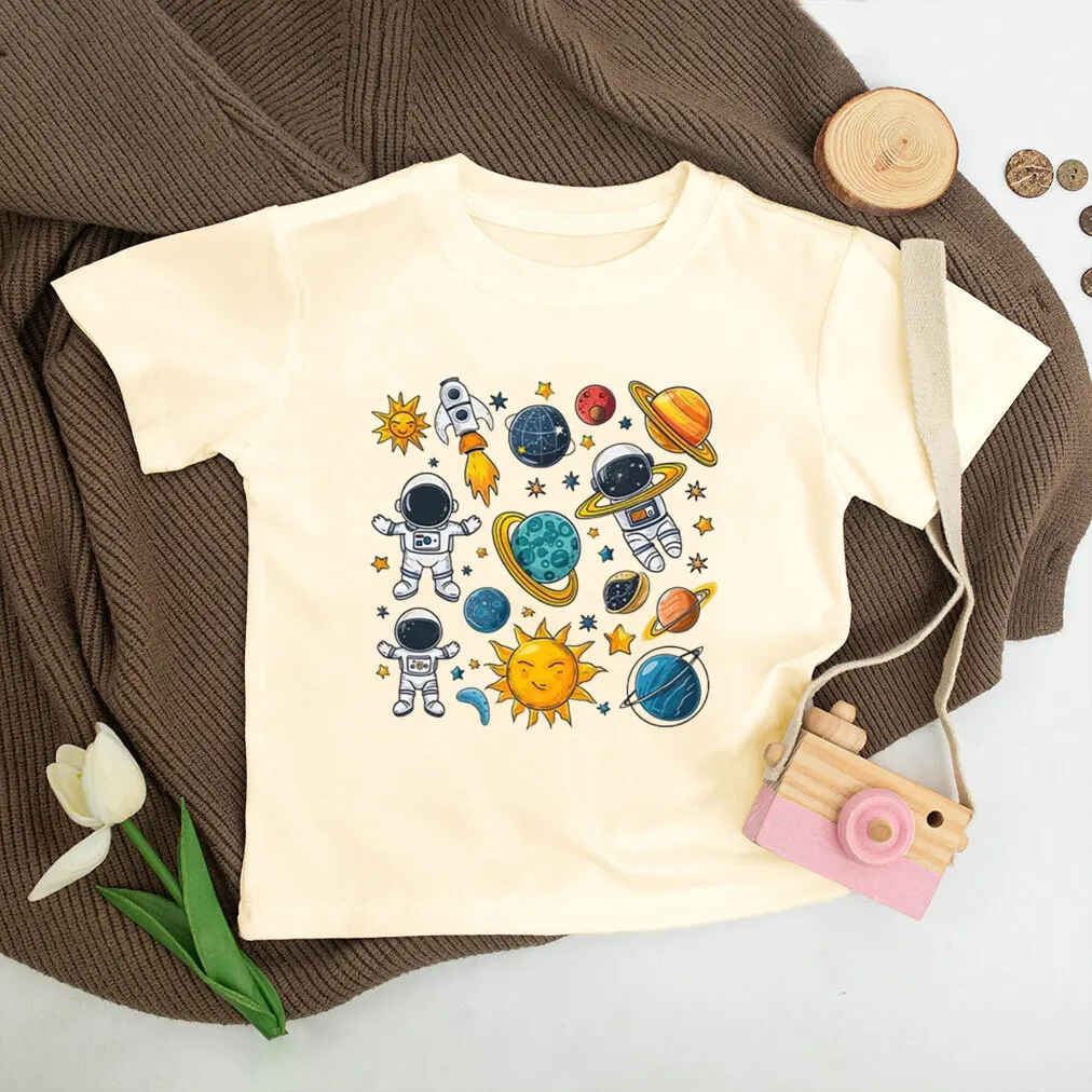 Camiseta infantil con estampado de planetas diseño espacial para niños - imagen 5