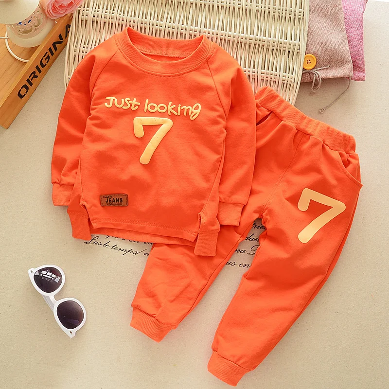 Conjunto chándal infantil otoño – Camiseta y pants de punto - imagen 3