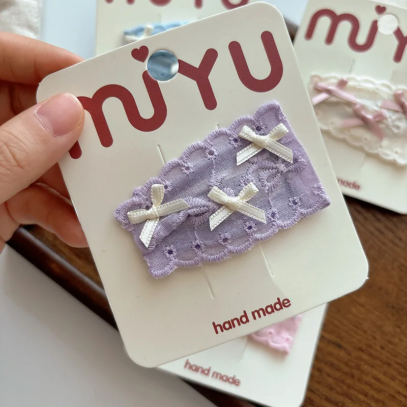 Pinza infantil con lazo de encaje dulce