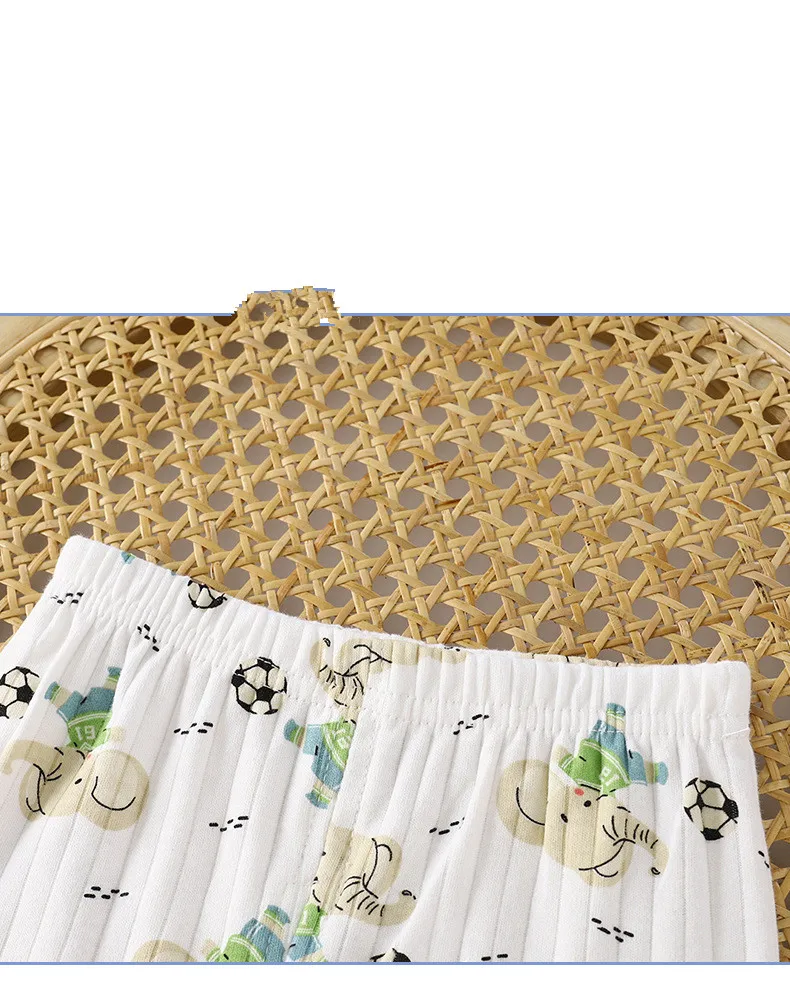 Conjunto de pijama unisex en tonos suaves