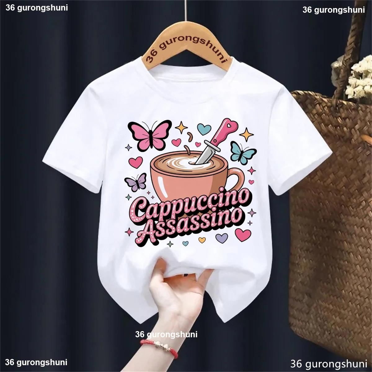 Camiseta niña veraniega con corazones y mariposas - imagen 2