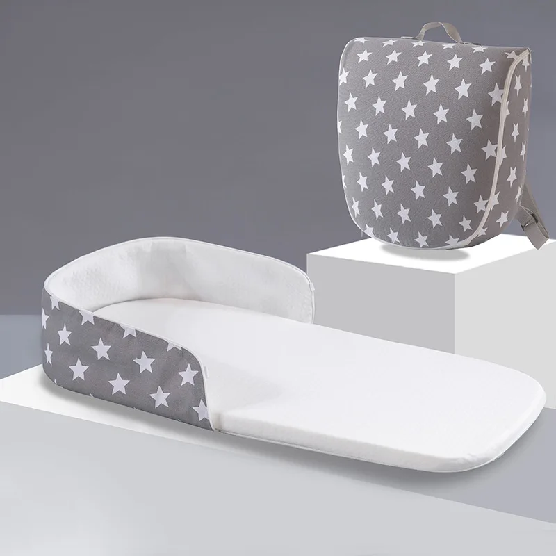 Mochila para cama de viaje para bebé desplegada