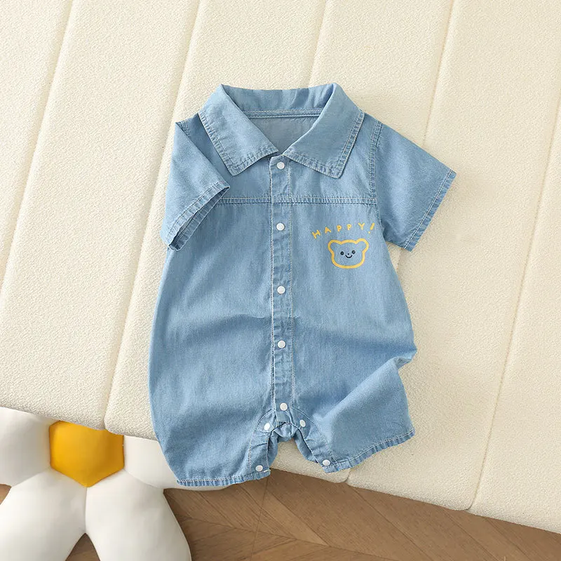 Mono corto verano para bebé en mezclilla con solapa oso estilo casual - imagen 3