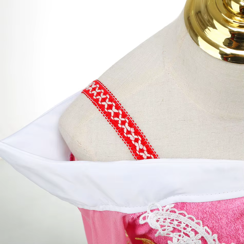 Vestido de princesa con apliques brillantes