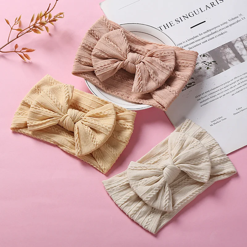 Diadema elástica de nailon con estética dulce
