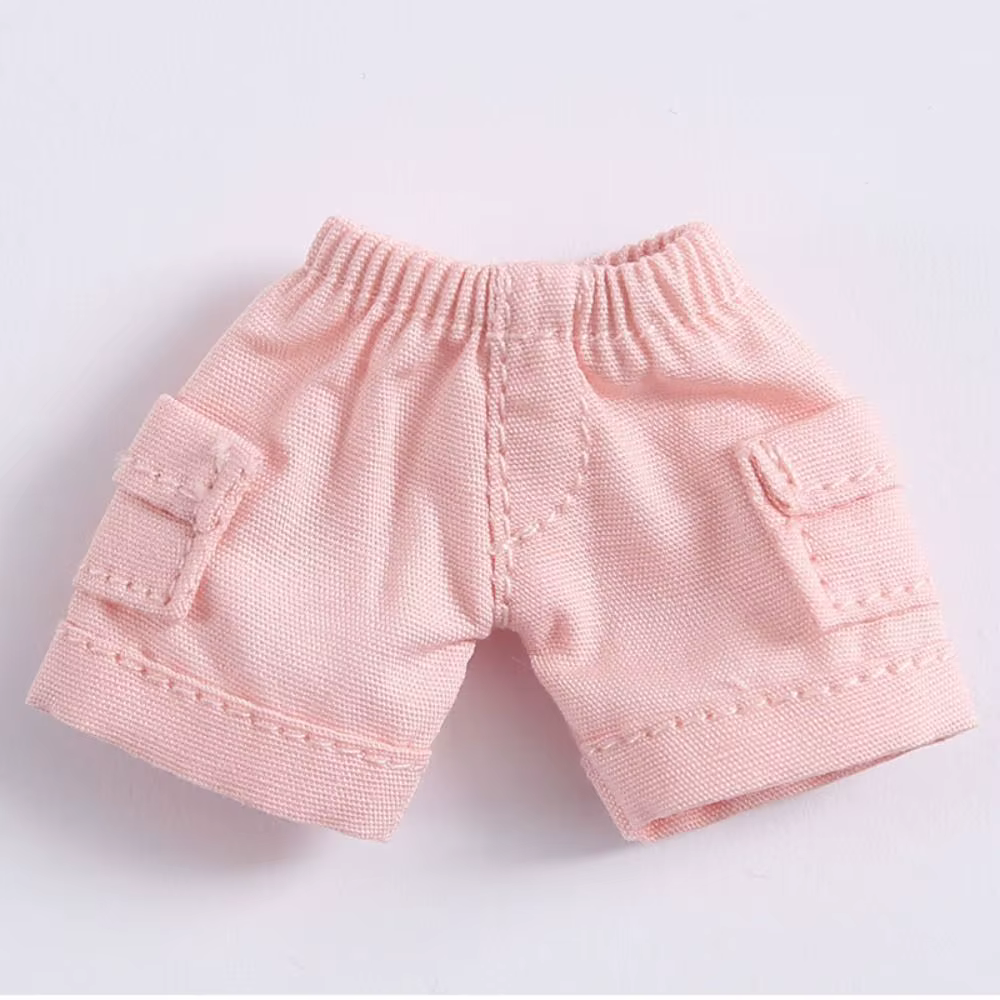 Detalle del pantalón en denim