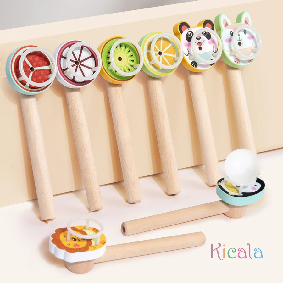 Silbatos de tubo de madera coloridos para niños