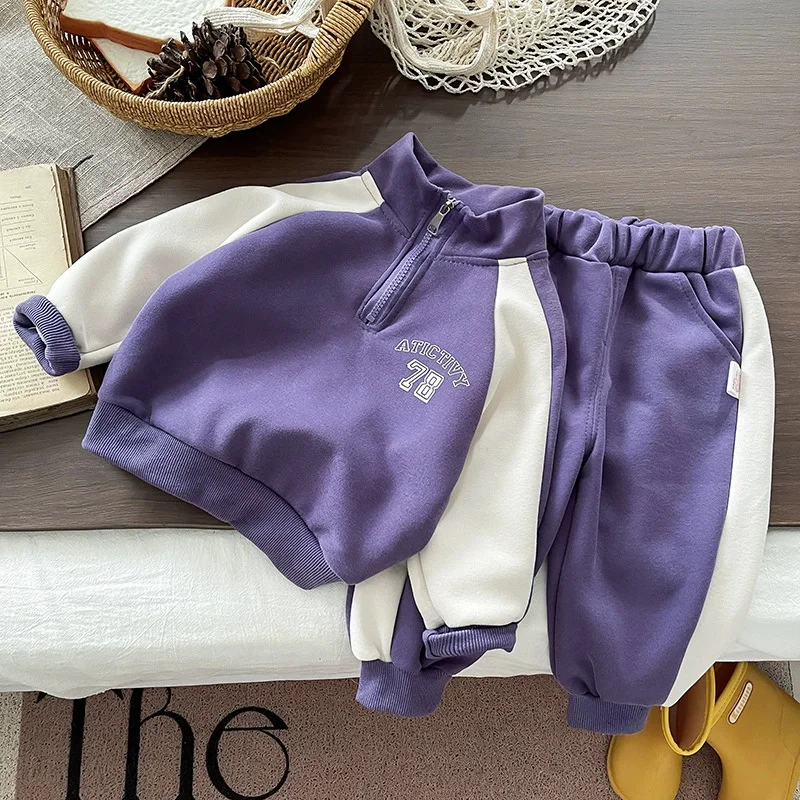 Conjunto infantil de chaqueta tipo béisbol y pantalón deportivo - imagen 4