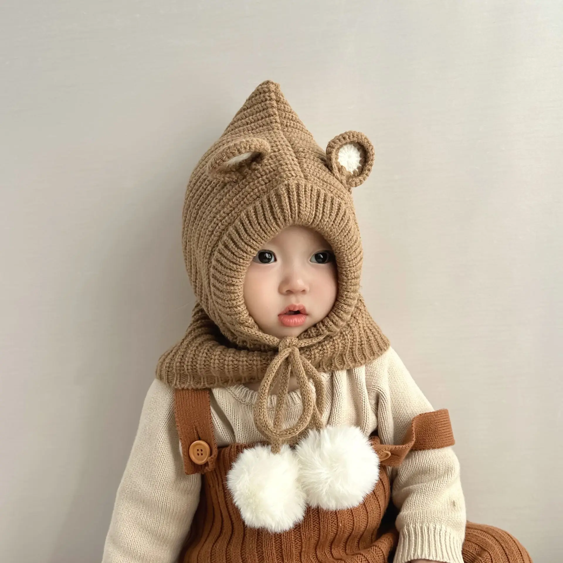 Detalle del gorro con orejeras