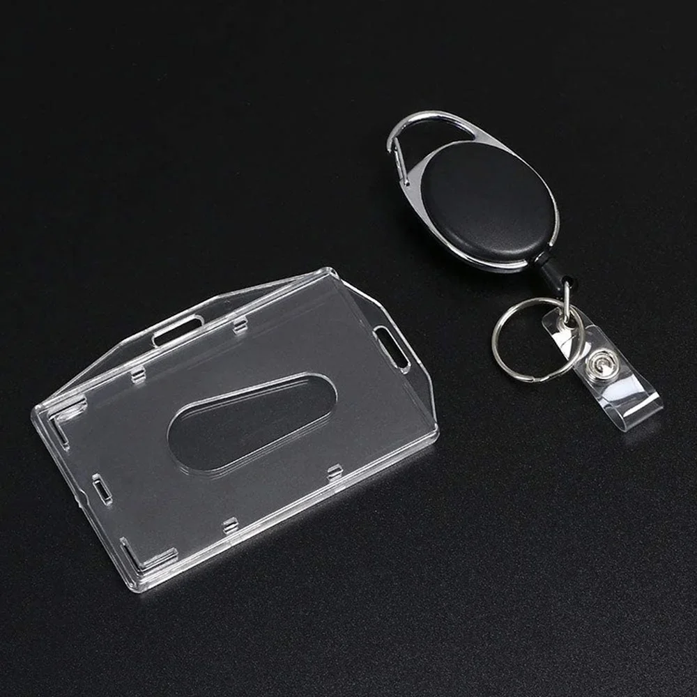 Identificador infantil con cordón retráctil y funda transparente
