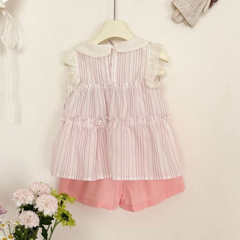 Conjunto infantil de verano con chaleco a rayas y pantalón corto - imagen 4